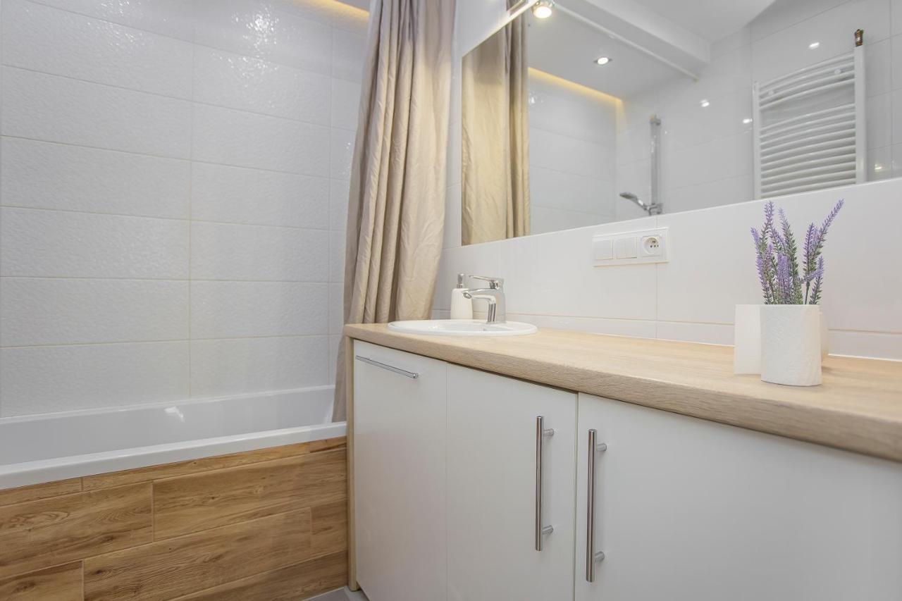 Urban Jungle Apartment In The City Center Bialystok Exterior photo